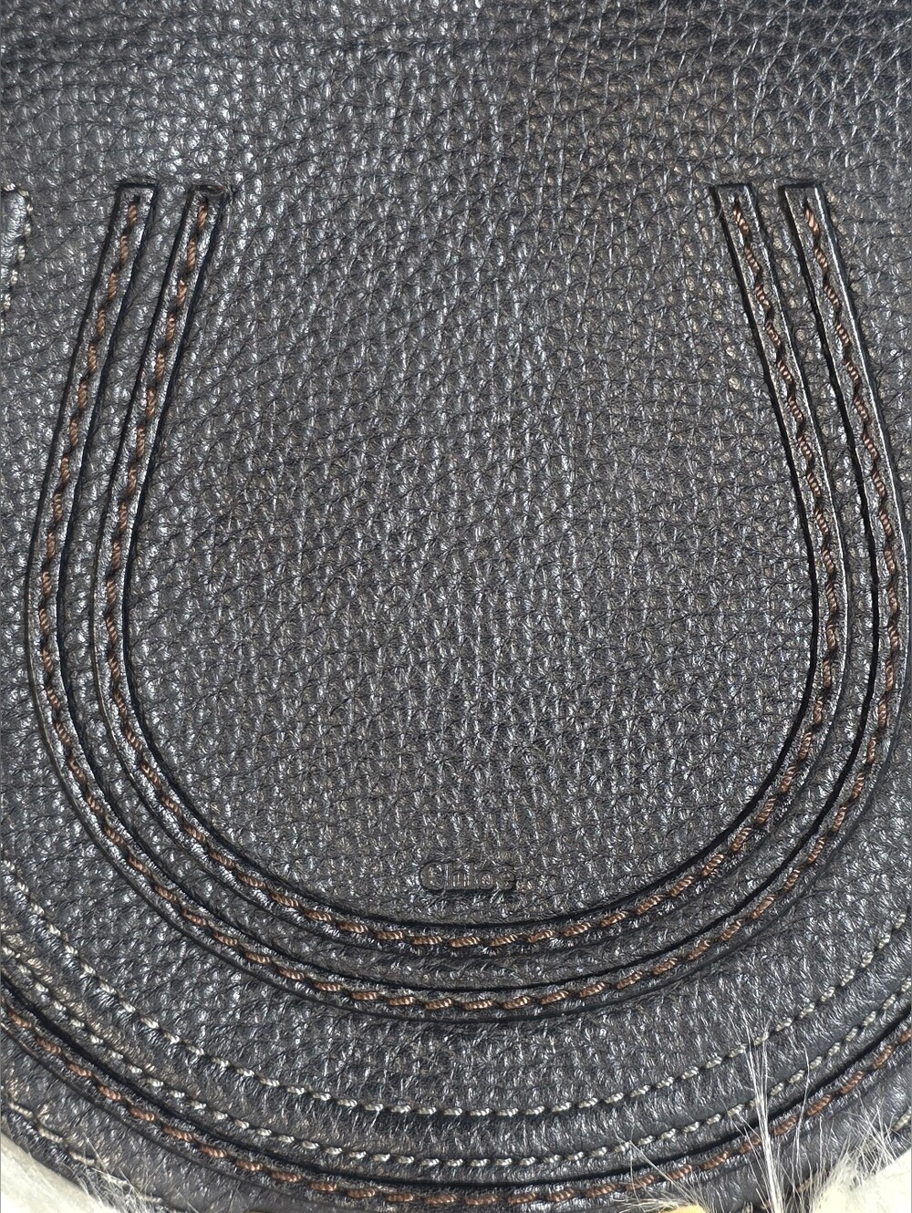 Chloé Marcie Small saddle bag in Black grained leather - Picture 3 of 14